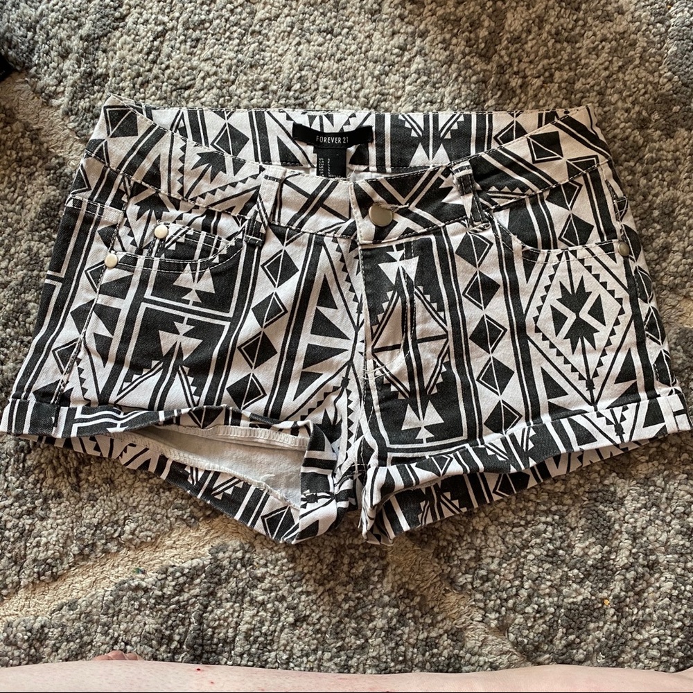 Aztec style denim shorts - forever 21 - size S